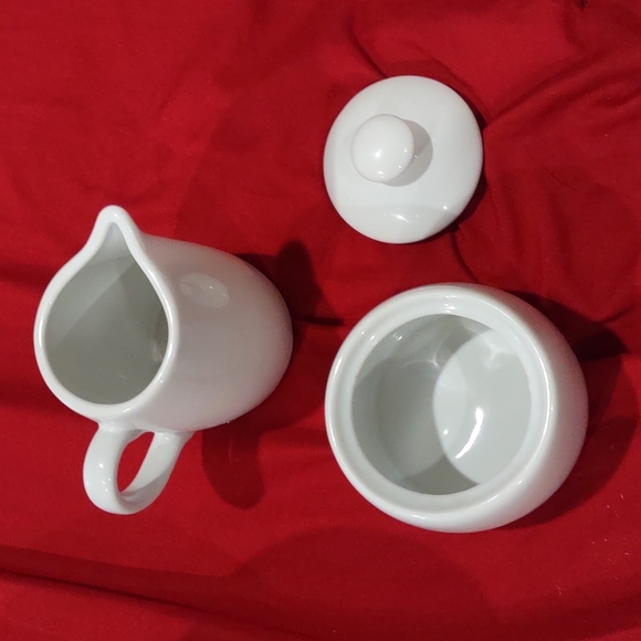 PORCELAIN tea set - Picture 10 of 16